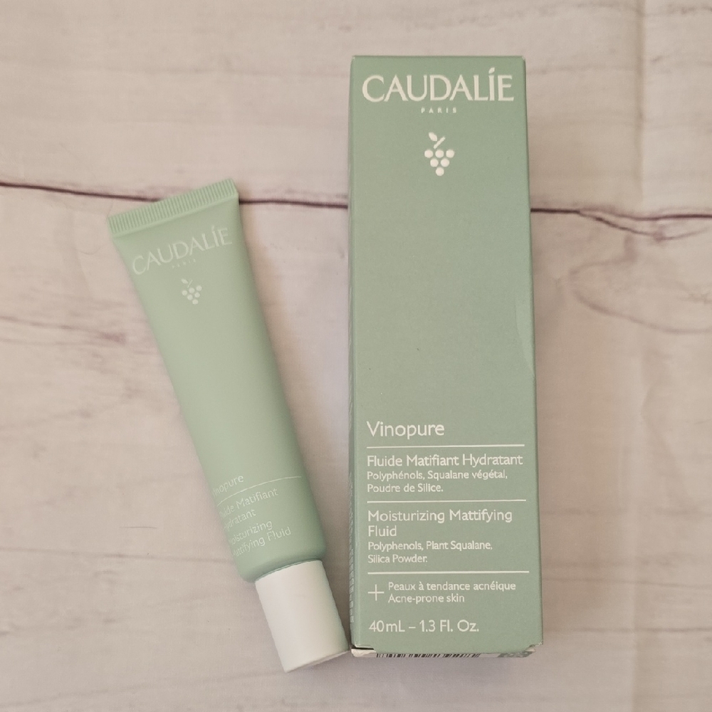 Caudalie Vinopure Mattifying Fluid in Mint Green